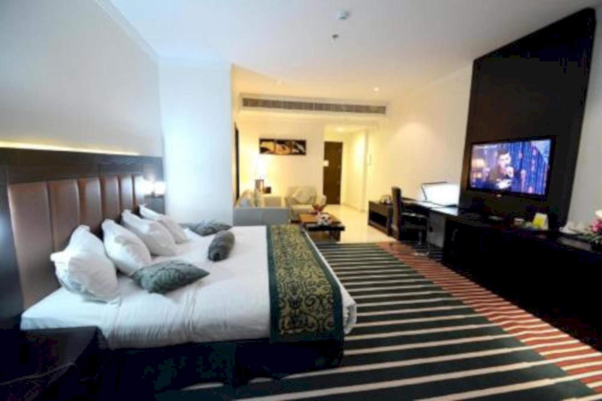 Sunday Millennia Hotel Ριάντ Εξωτερικό φωτογραφία